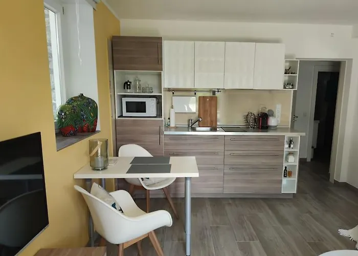 Gemütliches Garten-apartment Mit Bergblick Apartamento