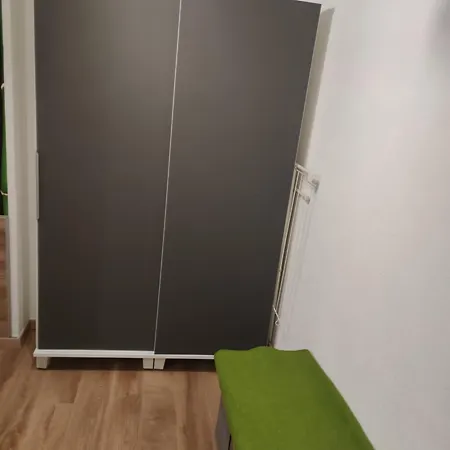 Gemuetliches Garten-apartment Mit Bergblick Lejlighed *