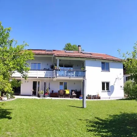 Gemuetliches Garten-apartment Mit Bergblick *